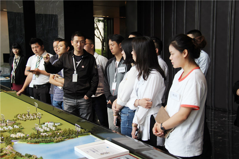 fea1eb87-2e59-4cb5-8ff9-23eafdd8d7cb